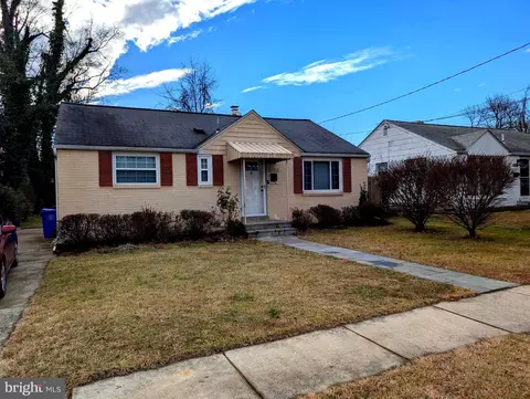 12816 Valleywood Dr, Silver Spring, MD 20906 photo 2