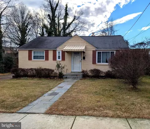 12816 Valleywood Dr, Silver Spring, MD 20906