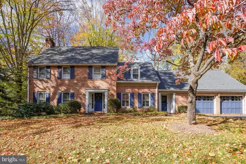 7117 Darby Rd, Bethesda, MD 20817