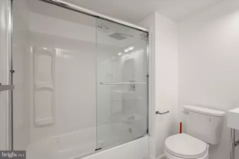 Bath - 1116 Tiffany Rd, Silver Spring, MD 20904 photo 5 of 5