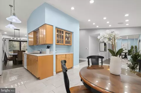 Entry Way - 1116 Tiffany Rd, Silver Spring, MD 20904 photo 6 of 9