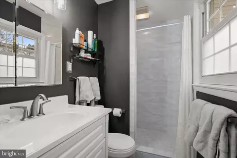 Bath - 1116 Tiffany Rd, Silver Spring, MD 20904 photo 1 of 5
