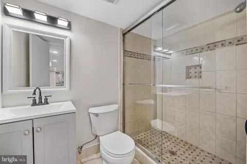Bath - 1513 Flora Ln, Silver Spring, MD 20910 photo 3 of 3