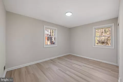 Bedroom - 1513 Flora Ln, Silver Spring, MD 20910 photo 4 of 11