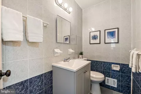 Bath - 1513 Flora Ln, Silver Spring, MD 20910 photo 2 of 3