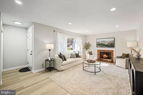 Living - 1513 Flora Ln, Silver Spring, MD 20910 photo 1 of 4