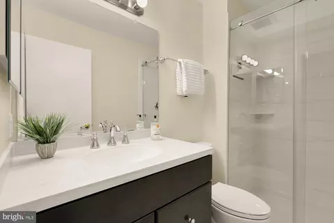 Bath - 2038 Derby Ridge Ln #3-5, Silver Spring, MD 20910 photo 1 of 6