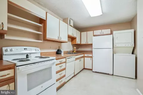 15107 Interlachen Dr #2-716, Silver Spring, MD 20906 photo 20