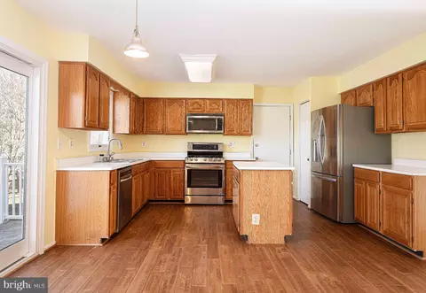 Kitchen - 644 Symphony Woods Dr, Silver Spring, MD 20901 photo 4 of 4