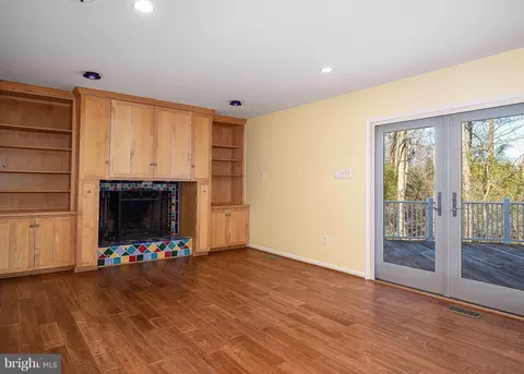 Living - 644 Symphony Woods Dr, Silver Spring, MD 20901 photo 3 of 6