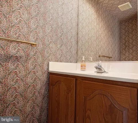 Bath - 644 Symphony Woods Dr, Silver Spring, MD 20901 photo 1 of 4
