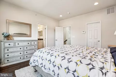 Bedroom - 15812 Coolidge Ave, Silver Spring, MD 20906 photo 2 of 3