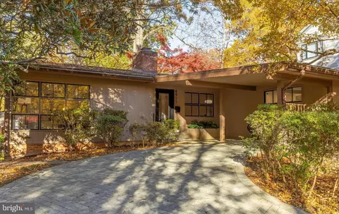 4911 Falstone Ave, Chevy Chase, MD 20815