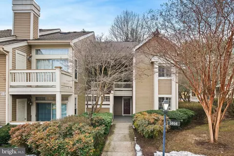 5916 Barbados Pl #201, North Bethesda, MD 20852