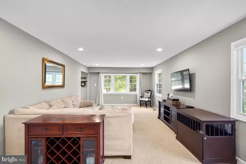 Living - 14028 Breeze Hill Ln, Silver Spring, MD 20906 photo 1 of 2