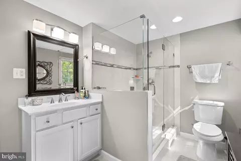 14028 Breeze Hill Ln, Silver Spring, MD 20906
