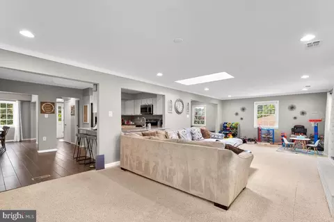 Entry Way - 14028 Breeze Hill Ln, Silver Spring, MD 20906 photo 3 of 3