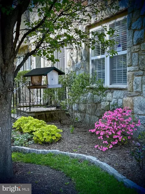 1023 Gaither Rd, Rockville, MD 20850