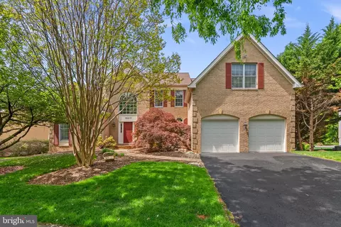 10217 Lakestone Pl, Rockville, MD 20850