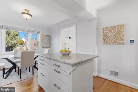 904 Dennis Ave, Silver Spring, MD 20901 photo 14
