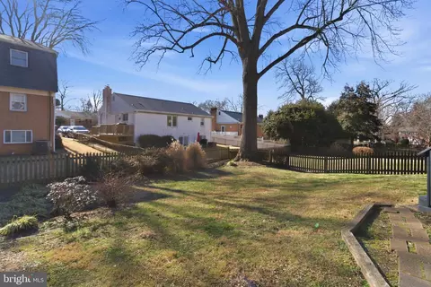 904 Dennis Ave, Silver Spring, MD 20901 photo 4