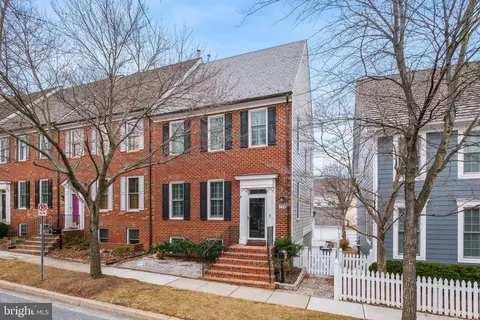 220 Thaxton St, Gaithersburg, MD 20878