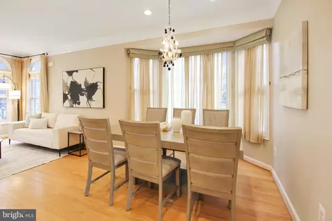 1227 Fidler Ln, Silver Spring, MD 20910 photo 8