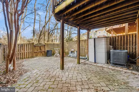 Exterior - 2002 Medical Park Dr, Silver Spring, MD 20902 photo 5 of 10