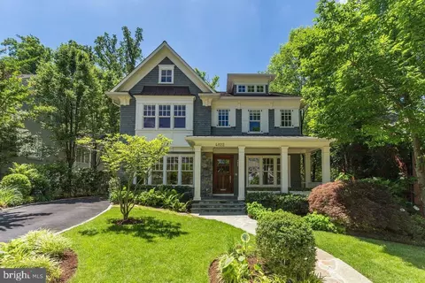 4822 Drummond Ave, Chevy Chase, MD 20815