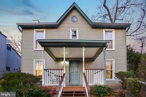 6711 Poplar Ave, Takoma Park, MD 20912