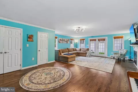 Living - 820 Philadelphia Ave, Silver Spring, MD 20910 photo 1 of 1