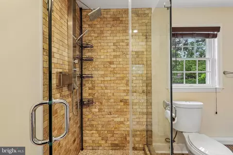 Bath - 820 Philadelphia Ave, Silver Spring, MD 20910 photo 4 of 7