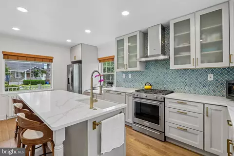 Kitchen - 820 Philadelphia Ave, Silver Spring, MD 20910 photo 5 of 5