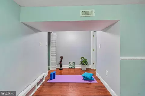 Entry Way - 820 Philadelphia Ave, Silver Spring, MD 20910 photo 8 of 8
