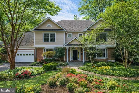 7838 Aberdeen Rd, Bethesda, MD 20814