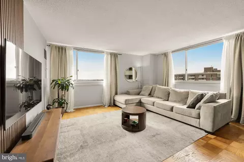 4601 N Park Ave #1119, Chevy Chase, MD 20815