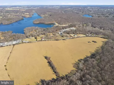 14890 Clopper Rd, Boyds, MD 20841 photo 2