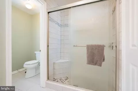 Bath - 14513 Notley Rd, Silver Spring, MD 20905 photo 3 of 5
