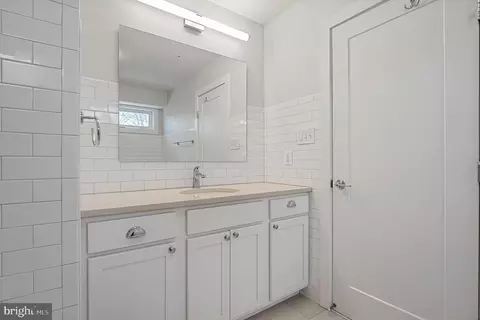 Bath - 1910 Plyers Mill Rd, Silver Spring, MD 20902 photo 7 of 12