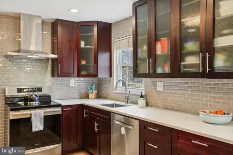Kitchen - 2321 Nees Ln, Silver Spring, MD 20905 photo 4 of 4