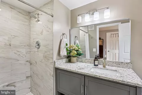 Bath - 2321 Nees Ln, Silver Spring, MD 20905 photo 2 of 3