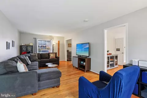 Other - 2321 Nees Ln, Silver Spring, MD 20905 photo 3 of 9