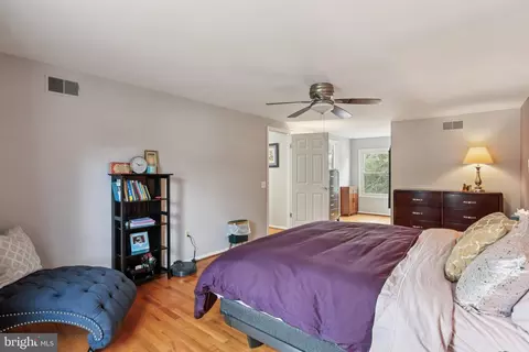 Bedroom - 2321 Nees Ln, Silver Spring, MD 20905 photo 6 of 7