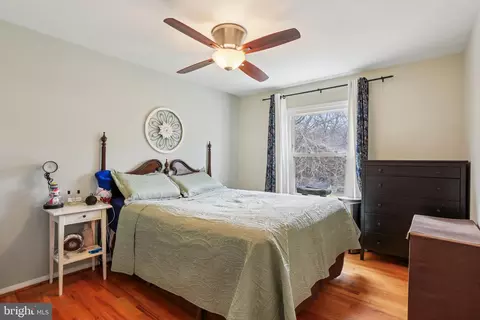 Bedroom - 2321 Nees Ln, Silver Spring, MD 20905 photo 5 of 7