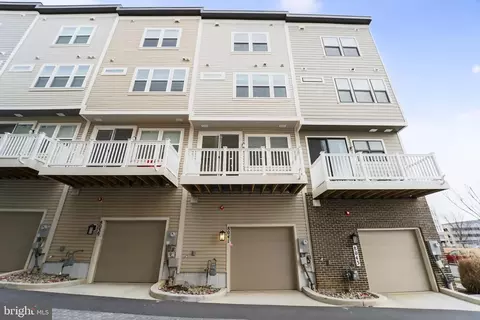 8041 Baxter St, Derwood, MD 20855