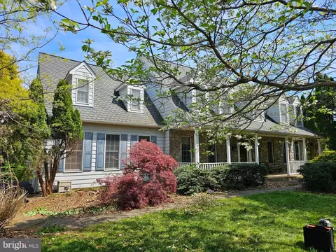 22301 Flintridge Dr, Brookeville, MD 20833