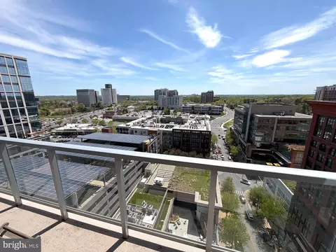 930 Rose Ave #1604, North Bethesda, MD 20852