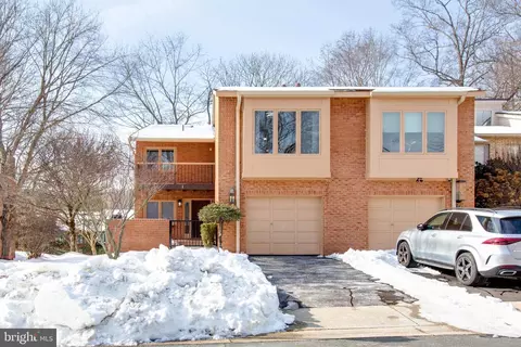 7824 Whiterim Ter, Potomac, MD 20854