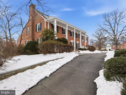 Exterior - 8818 Cold Spring Rd, Potomac, MD 20854 photo 8 of 8