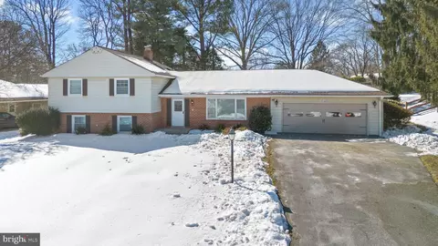 19104 Bloomfield Rd, Olney, MD 20832